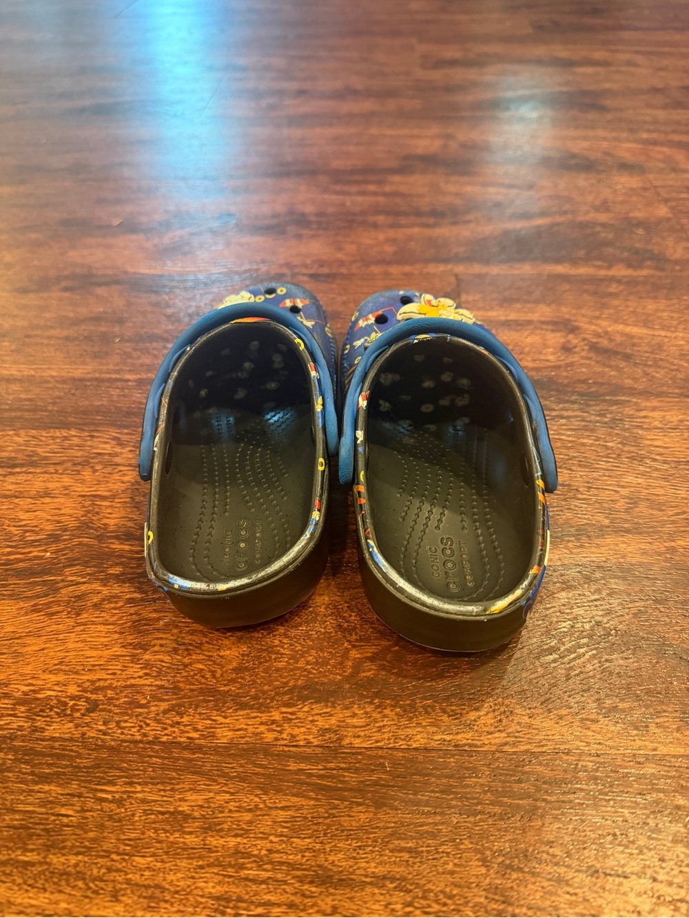 Kids Sonic Crocs - Picture 3 of 5